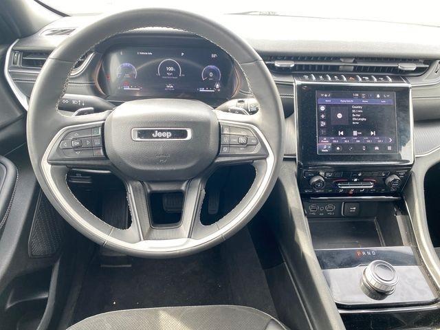 Jeep Grand Cherokee Laredo 4WD 2023