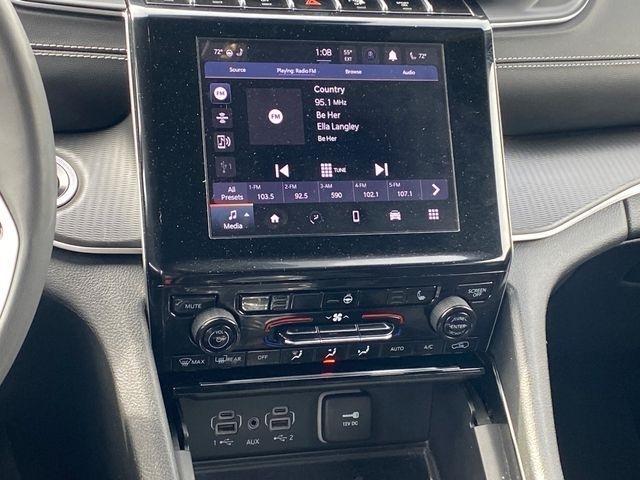 Jeep Grand Cherokee Laredo 4WD 2023
