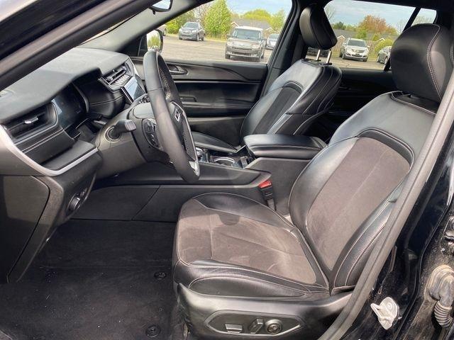 Jeep Grand Cherokee Laredo 4WD 2023