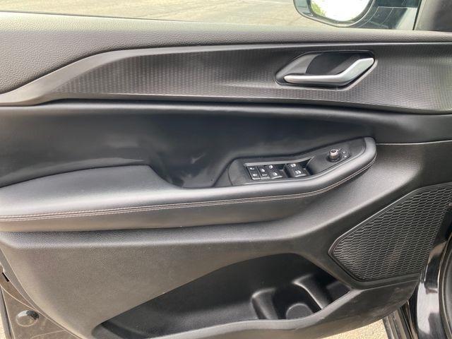 Jeep Grand Cherokee Laredo 4WD 2023