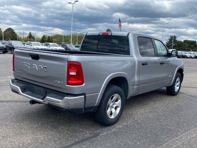 RAM 1500 Big Horn Crew Cab SWB 4WD 2025