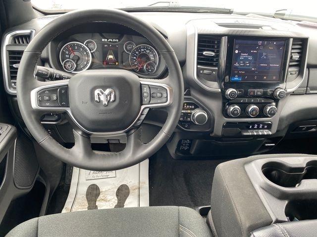 RAM 1500 Big Horn Crew Cab SWB 4WD 2025