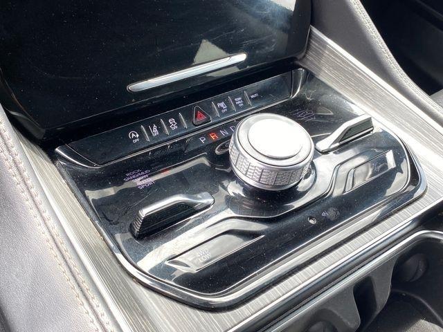 Jeep Wagoneer Series III 4WD 2023