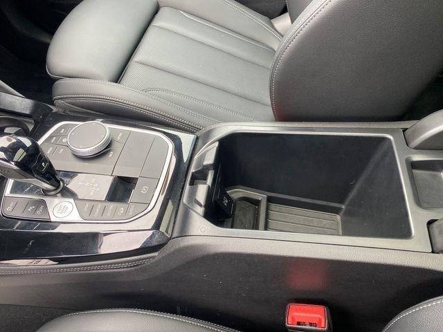 BMW X4 xDrive30i 2025