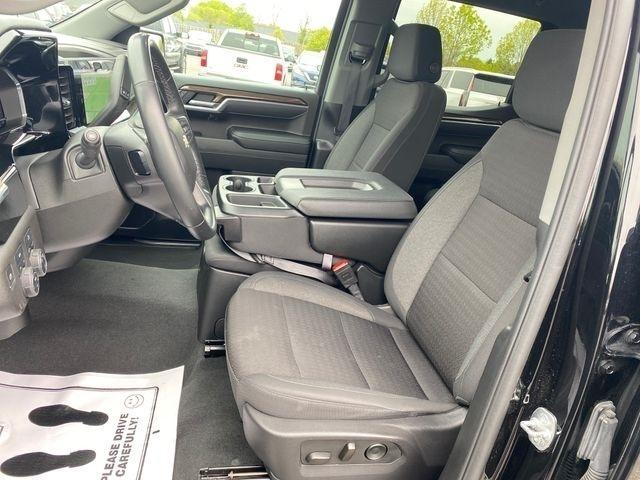 Chevrolet Silverado 1500 LT Crew Cab 4WD 2025