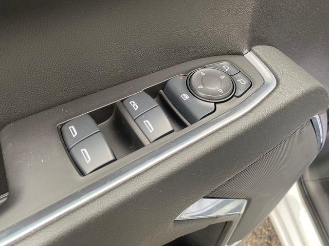 Chevrolet Silverado 1500 LT Crew Cab 4WD 2025