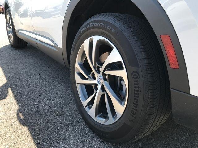 Buick Envision Essense 2023