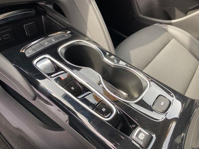 Buick Envision Essense 2023