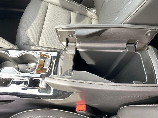 Buick Envision Essense 2023