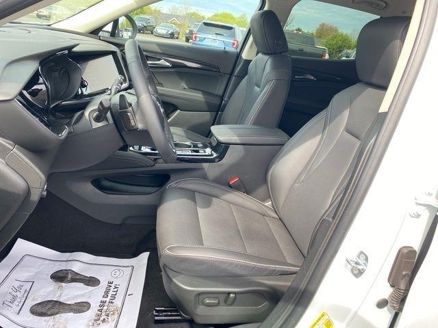 Buick Envision Essense 2023
