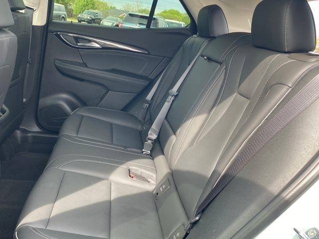 Buick Envision Essense 2023