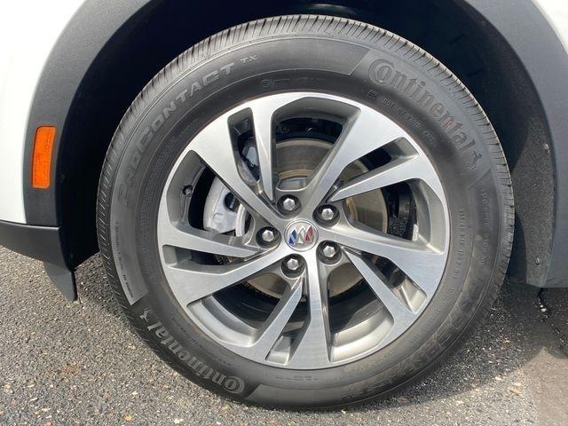 Buick Envision Essense 2023
