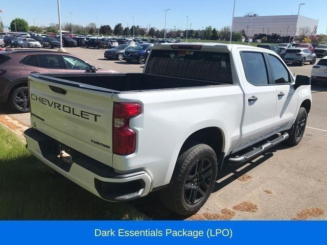 Chevrolet Silverado 1500 Custom Crew Cab 4WD 2024