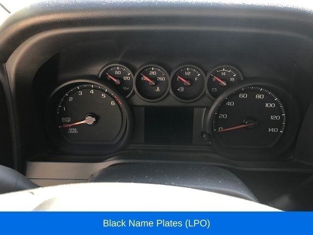 Chevrolet Silverado 1500 Custom Crew Cab 4WD 2024