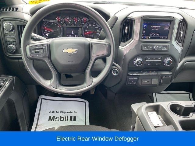 Chevrolet Silverado 1500 Custom Crew Cab 4WD 2024