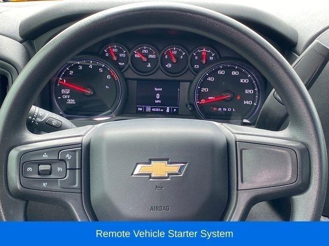 Chevrolet Silverado 1500 Custom Crew Cab 4WD 2024