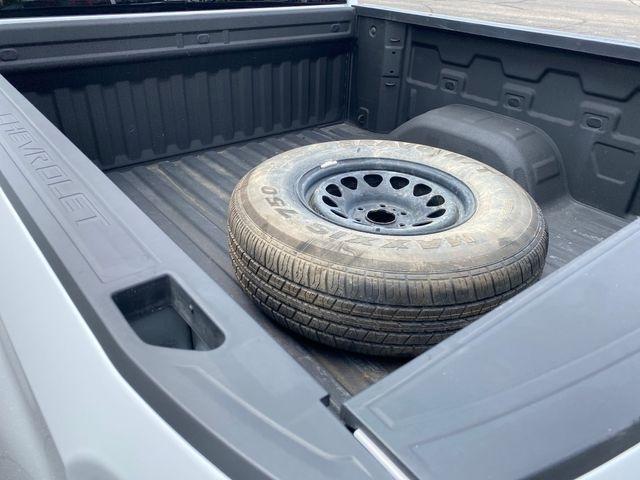 Chevrolet Silverado 1500 Custom Crew Cab 4WD 2024