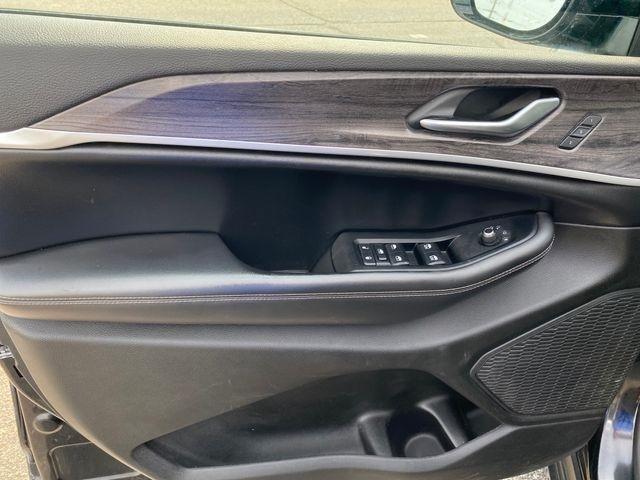 Jeep Grand Cherokee Limited 4WD 2023