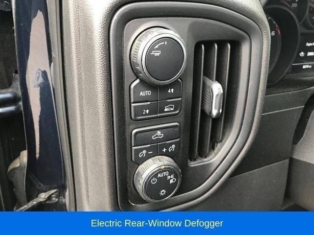 Chevrolet Silverado 1500 Custom Crew Cab Long Box 4WD 2021