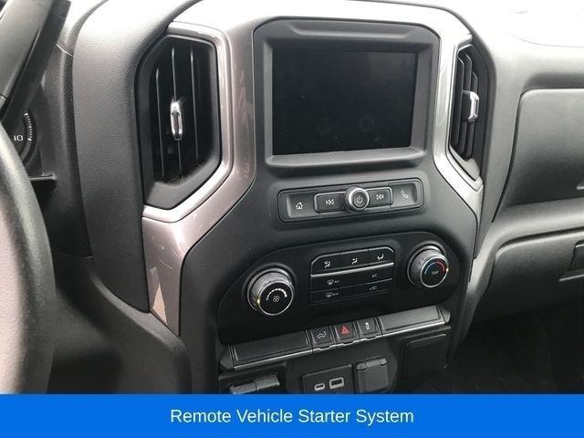 Chevrolet Silverado 1500 Custom Crew Cab Long Box 4WD 2021