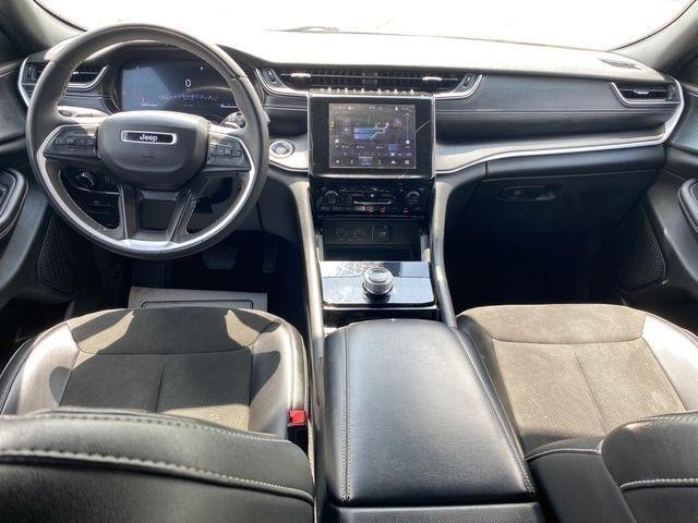 Jeep Grand Cherokee Laredo 4WD 2023
