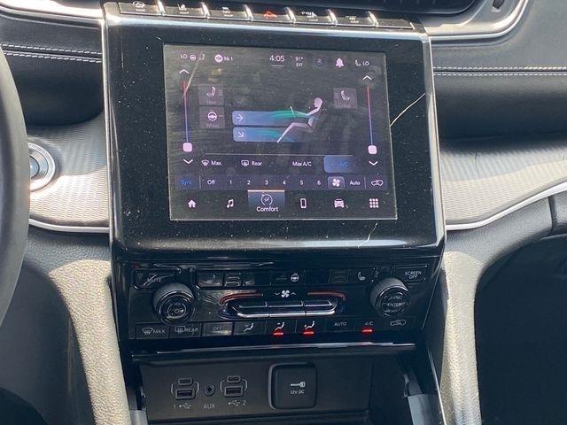 Jeep Grand Cherokee Laredo 4WD 2023