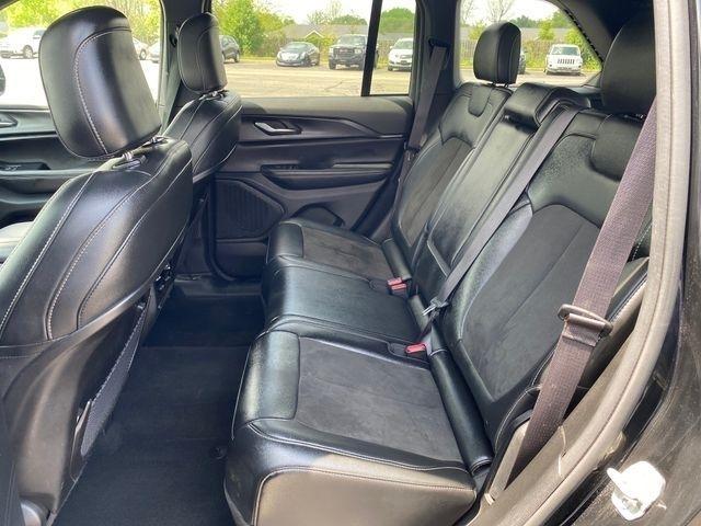 Jeep Grand Cherokee Laredo 4WD 2023