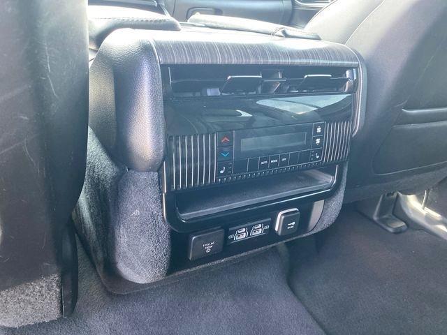 Jeep Wagoneer Series III 4WD 2023