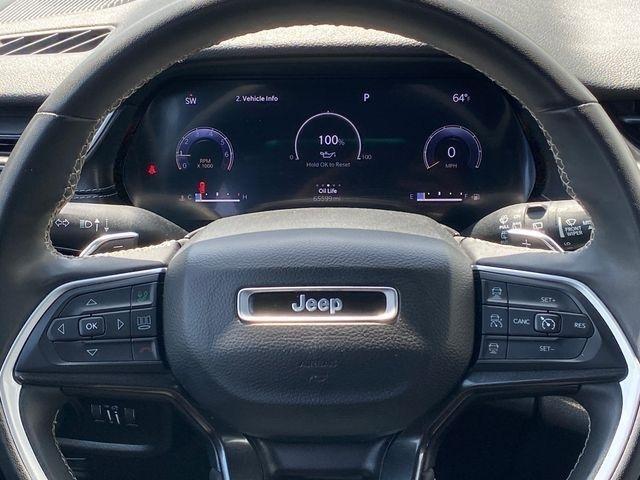 Jeep Grand Cherokee Laredo 4WD 2023