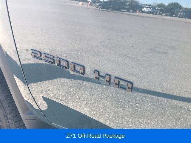 Chevrolet Silverado 2500HD LT Crew Cab Long Box 4WD 2026