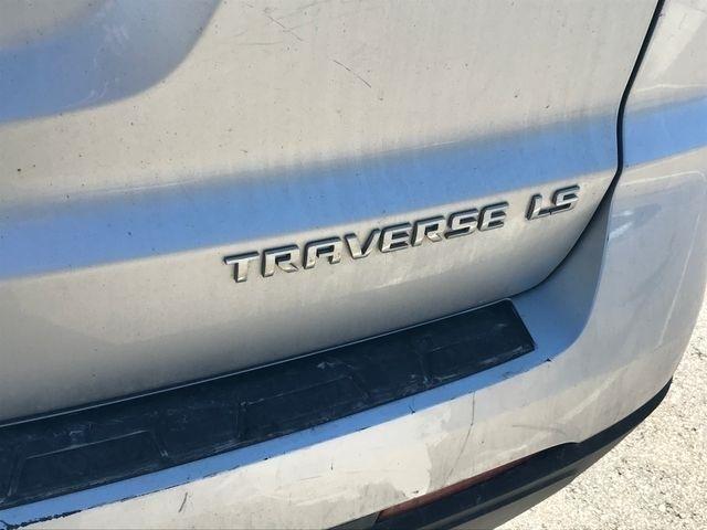 Chevrolet Traverse LS FWD w/PDC 2014