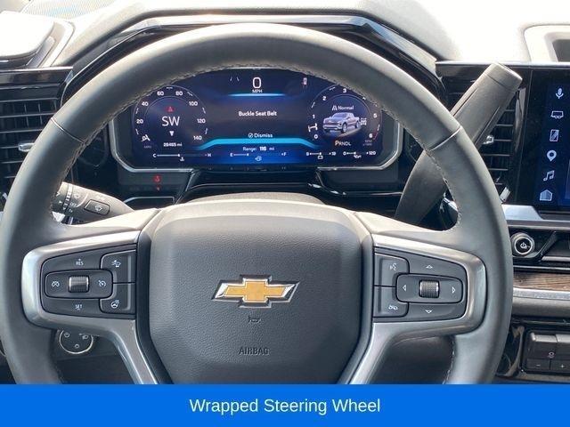 Chevrolet Silverado 1500 LT Crew Cab 4WD 2026