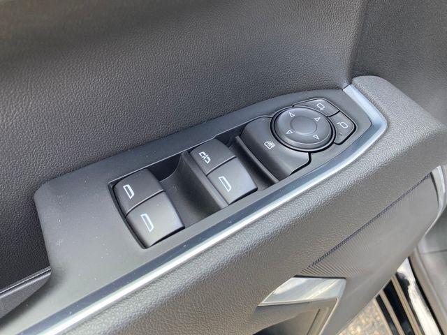 Chevrolet Silverado 1500 LT Crew Cab 4WD 2026