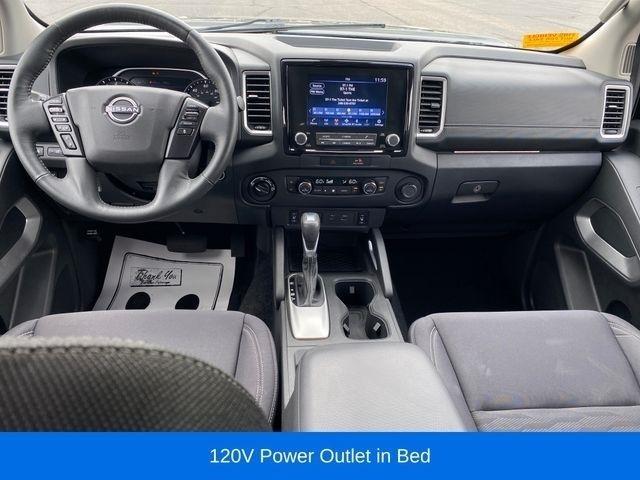 Nissan Frontier SV Crew Cab 4WD 2023