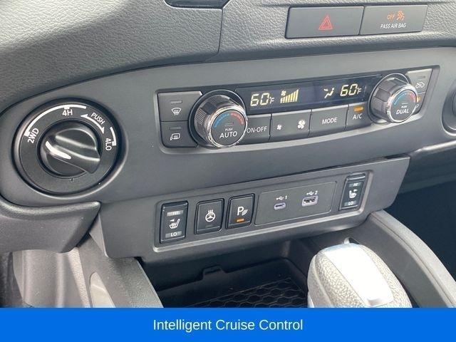 Nissan Frontier SV Crew Cab 4WD 2023