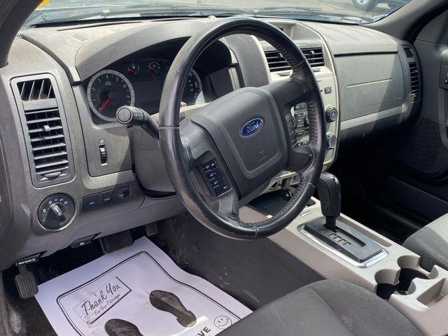 Ford Escape XLT FWD 2010