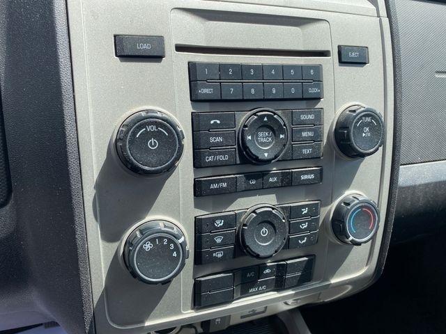 Ford Escape XLT FWD 2010
