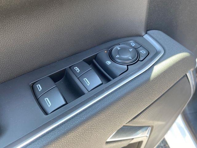 Chevrolet Silverado 1500 LT-L Crew Cab 4WD 2025