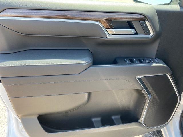 Chevrolet Silverado 1500 LT-L Crew Cab 4WD 2025