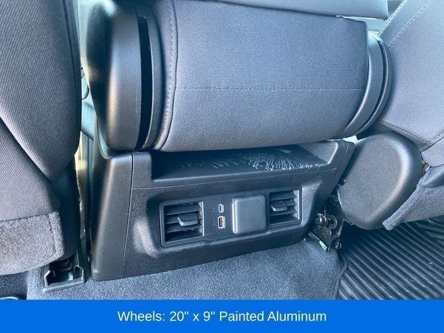 Chevrolet Silverado 1500 LT-L Crew Cab 4WD 2025