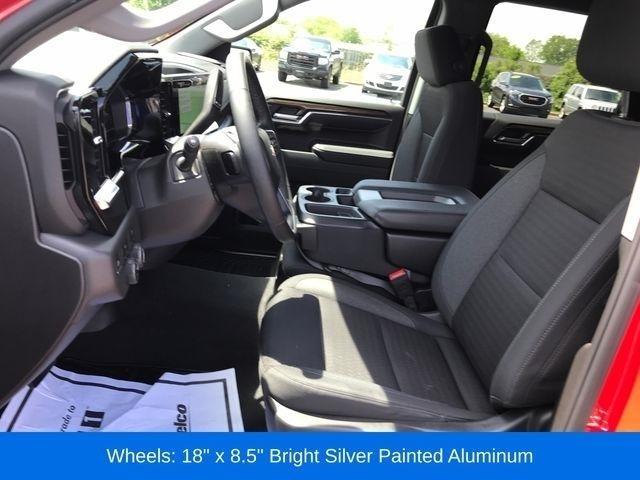 Chevrolet Silverado 1500 LT-L Crew Cab 4WD 2024