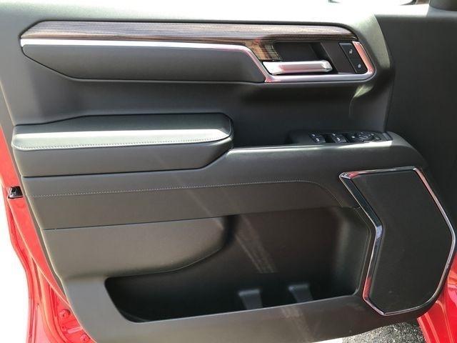 Chevrolet Silverado 1500 LT-L Crew Cab 4WD 2024