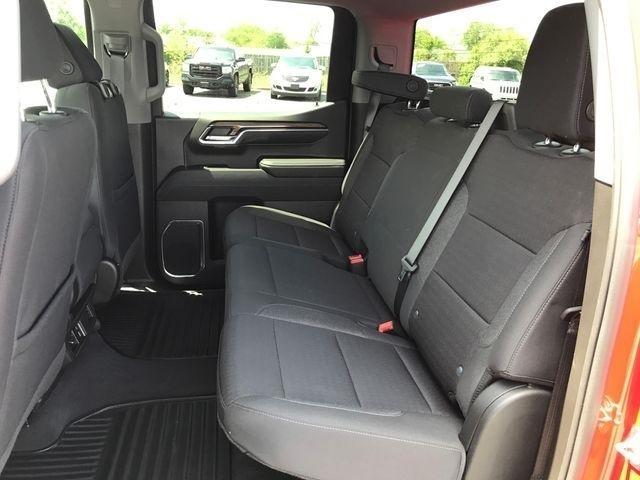 Chevrolet Silverado 1500 LT-L Crew Cab 4WD 2024