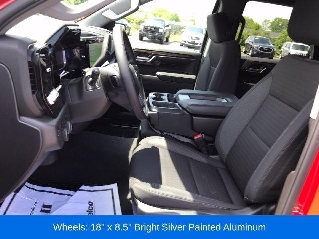 Chevrolet Silverado 1500 LT-L Crew Cab 4WD 2024