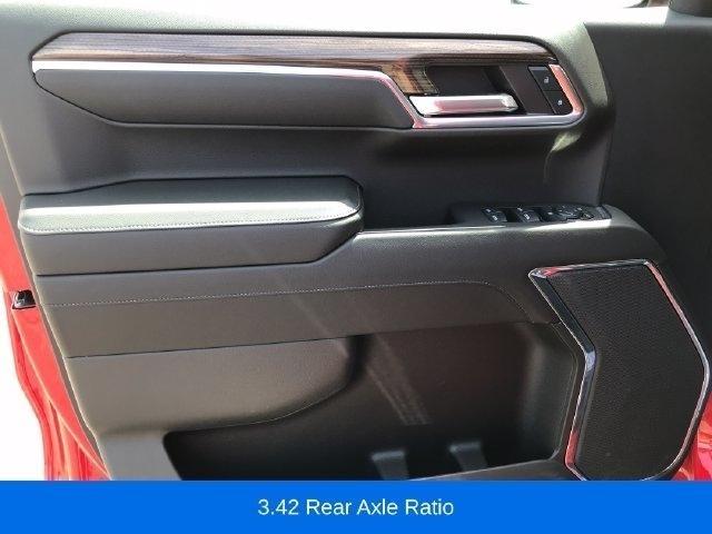 Chevrolet Silverado 1500 LT-L Crew Cab 4WD 2024