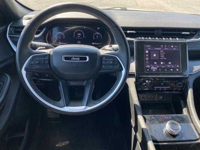 Jeep Grand Cherokee Laredo 4WD 2023
