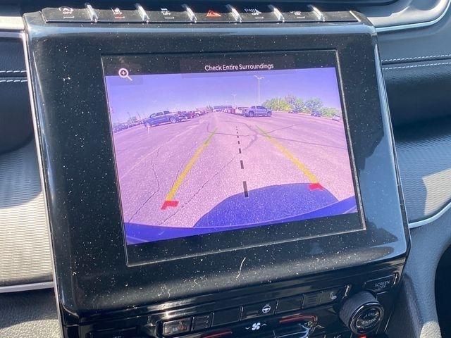 Jeep Grand Cherokee Laredo 4WD 2023