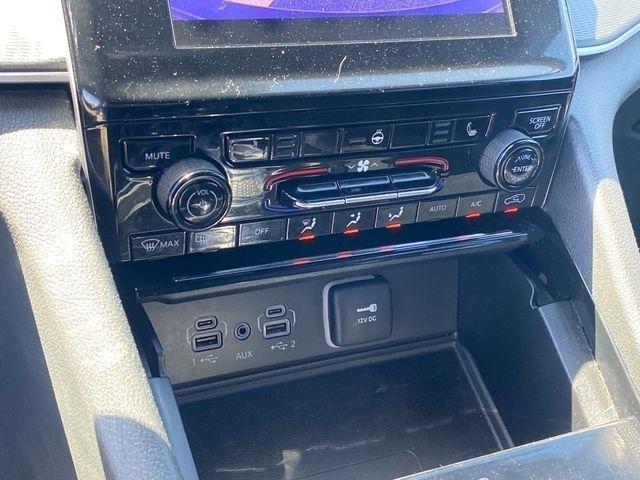 Jeep Grand Cherokee Laredo 4WD 2023