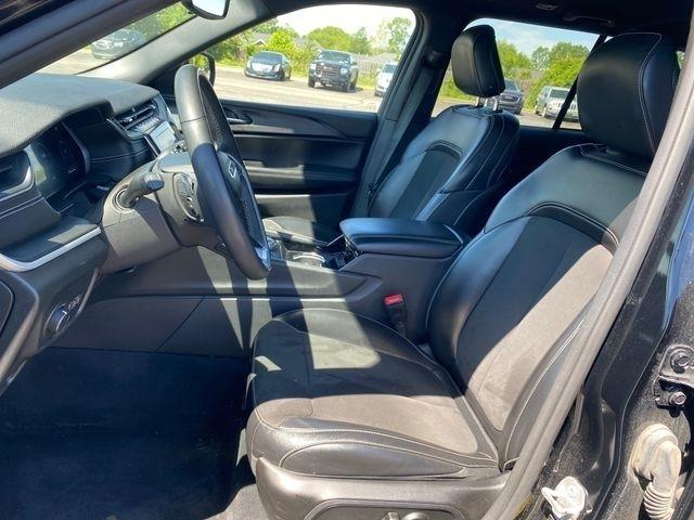 Jeep Grand Cherokee Laredo 4WD 2023