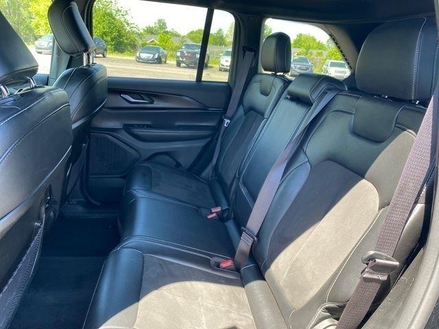 Jeep Grand Cherokee Laredo 4WD 2023